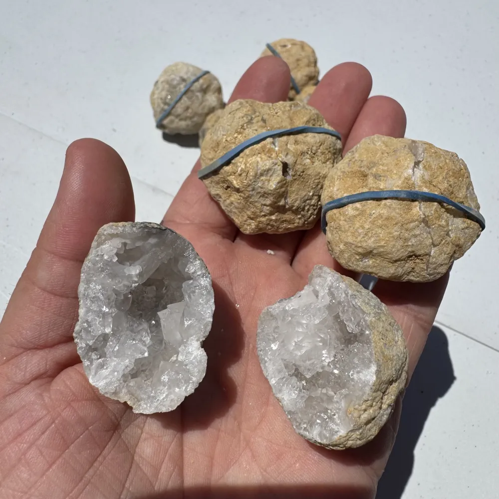 Pachet 10 geode din Calcedonie naturala din Maroc